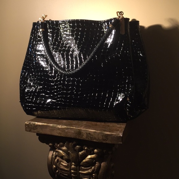 Black new bag gold accents. Multi pocket! - Picture 1 of 5